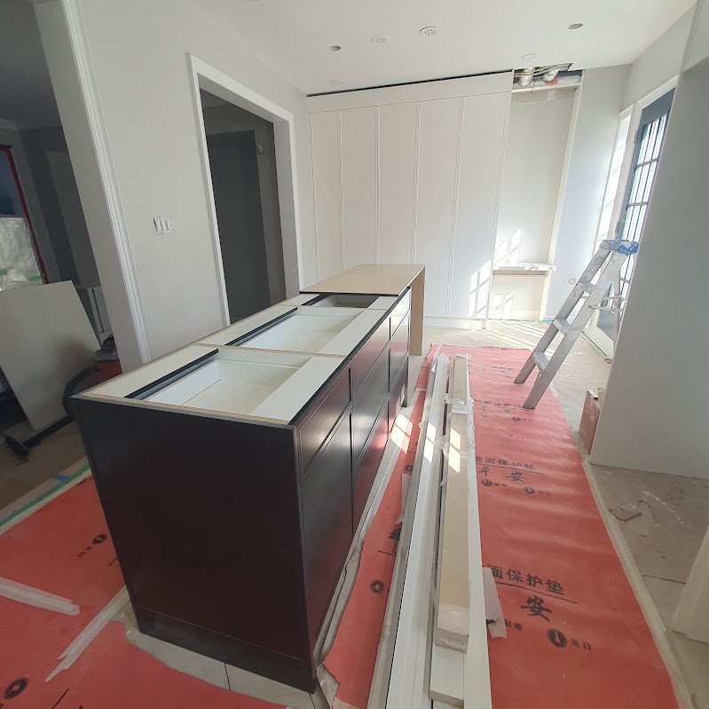 Kitchen before renovation in Richmond Hill showing outdated layout and finishes