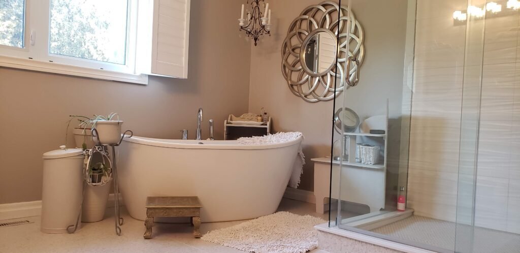 Completed bathroom renovation project in Thornhill by David Reno