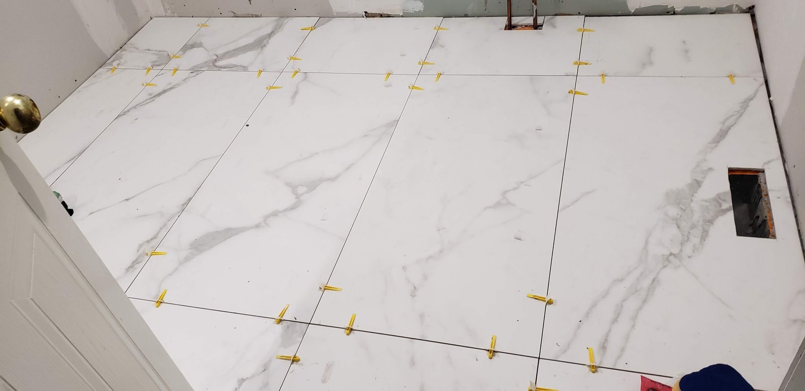 Bathroom before renovation in Thornhill showing outdated fixtures and layout